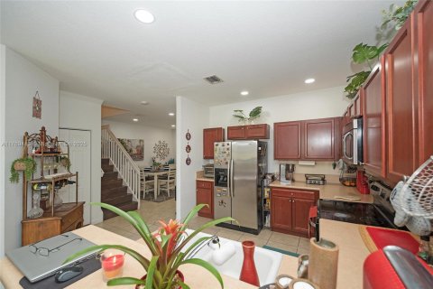 Townhouse in Homestead, Florida 4 bedrooms, 134.89 sq.m. № 1731218 - photo 5