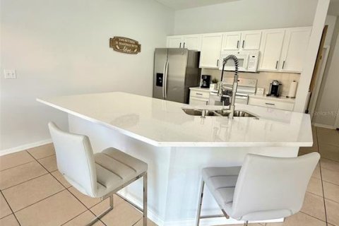Townhouse in Kissimmee, Florida 4 bedrooms, 151.99 sq.m. № 1827732 - photo 11