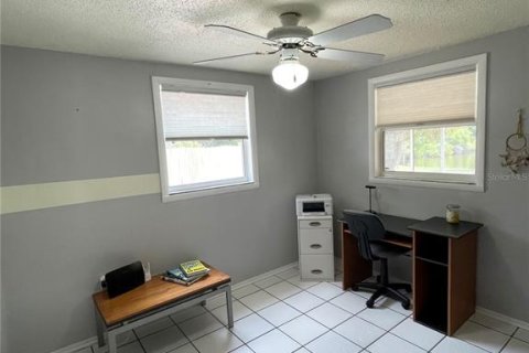 Villa ou maison à vendre à New Port Richey, Floride: 2 chambres, 89.93 m2 № 2139849 - photo 14