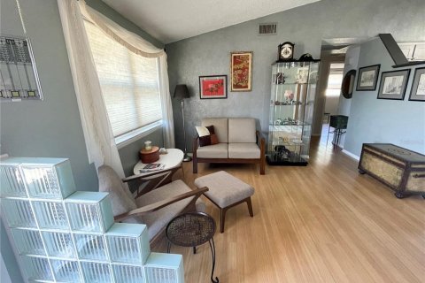 Villa ou maison à vendre à New Port Richey, Floride: 2 chambres, 89.93 m2 № 2139849 - photo 4