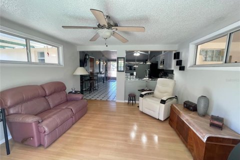 Villa ou maison à vendre à New Port Richey, Floride: 2 chambres, 89.93 m2 № 2139849 - photo 18