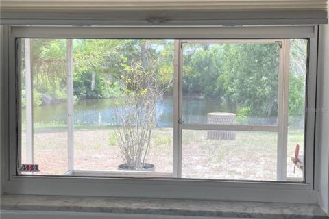 Villa ou maison à vendre à New Port Richey, Floride: 2 chambres, 89.93 m2 № 2139849 - photo 15
