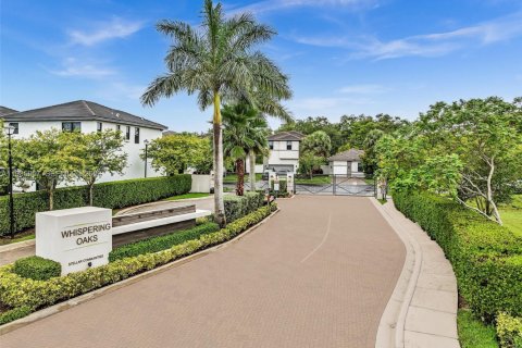 House in Dania Beach, Florida 3 bedrooms, 140.1 sq.m. № 2047588 - photo 4