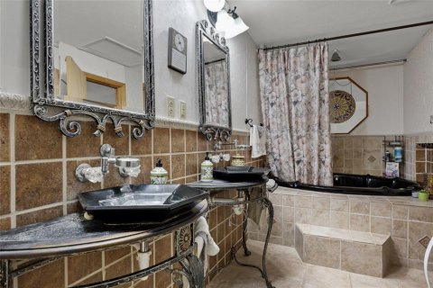 Casa en venta en Bell, Florida, 3 dormitorios, 276.85 m2 № 1880516 - foto 22
