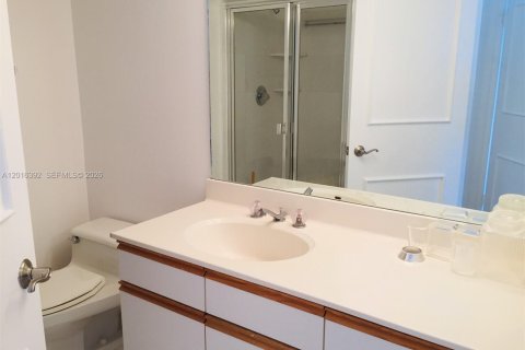 Снять в аренду кондоминиум в Авентура, Флорида 2 спальни, 126.81м2, № 2087360 - фото 23