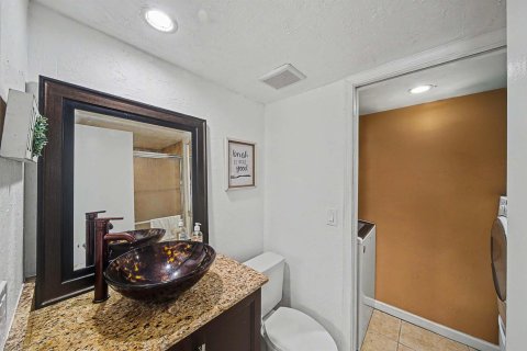 Touwnhouse à vendre à Palm Springs, Floride: 2 chambres, 114.46 m2 № 2262147 - photo 11