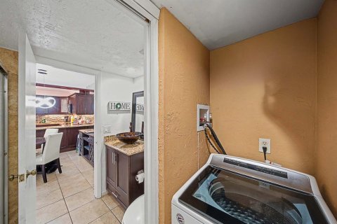 Touwnhouse à vendre à Palm Springs, Floride: 2 chambres, 114.46 m2 № 2262147 - photo 13
