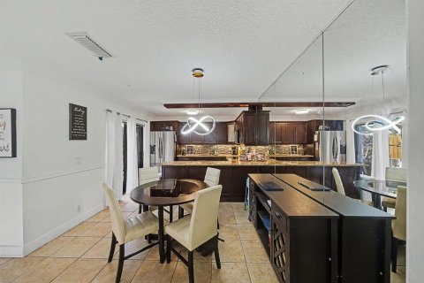 Touwnhouse à vendre à Palm Springs, Floride: 2 chambres, 114.46 m2 № 2262147 - photo 15