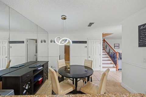 Touwnhouse à vendre à Palm Springs, Floride: 2 chambres, 114.46 m2 № 2262147 - photo 10