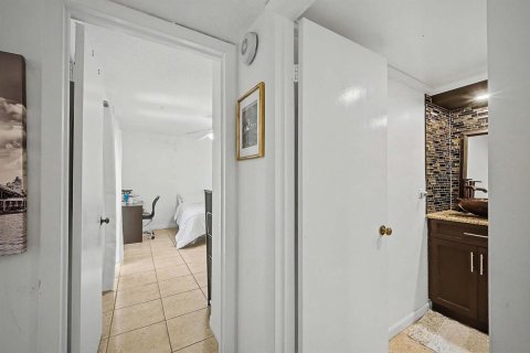Touwnhouse à vendre à Palm Springs, Floride: 2 chambres, 114.46 m2 № 2262147 - photo 19
