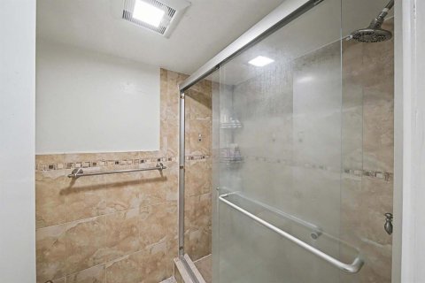 Touwnhouse à vendre à Palm Springs, Floride: 2 chambres, 114.46 m2 № 2262147 - photo 21