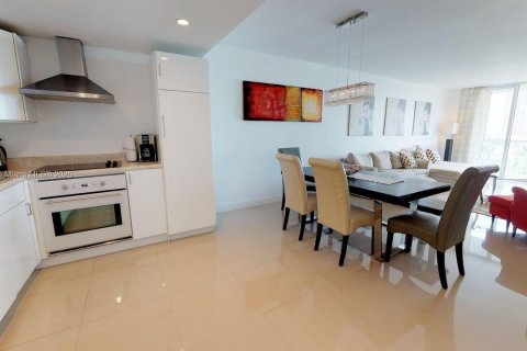 Copropriété à vendre à Sunny Isles Beach, Floride: 2 chambres, 93.37 m2 № 1978333 - photo 19