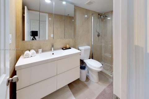 Copropriété à vendre à Sunny Isles Beach, Floride: 2 chambres, 93.37 m2 № 1978333 - photo 27