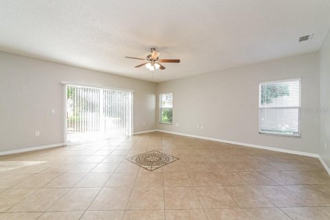 Villa ou maison à louer à Poinciana, Floride: 4 chambres, 259.2 m2 № 2398620 - photo 9