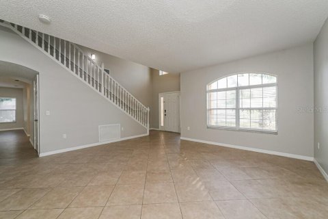 Villa ou maison à louer à Poinciana, Floride: 4 chambres, 259.2 m2 № 2398620 - photo 5