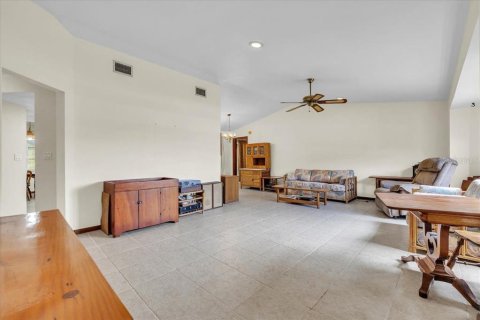 Casa en venta en Port Charlotte, Florida, 3 dormitorios, 139.45 m2 № 2385812 - foto 4