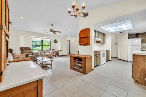 Casa en venta en Port Charlotte, Florida, 3 dormitorios, 139.45 m2 № 2385812 - foto 13