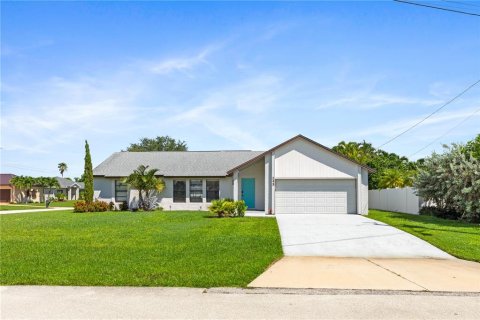 Casa en venta en Cape Coral, Florida, 4 dormitorios, 168.9 m2 № 1912587 - foto 1