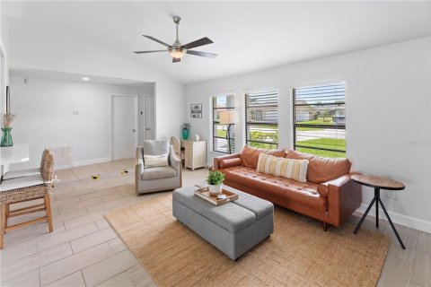 Casa en venta en Cape Coral, Florida, 4 dormitorios, 168.9 m2 № 1912587 - foto 8