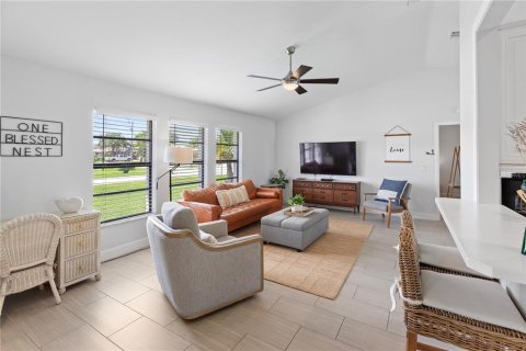 Casa en venta en Cape Coral, Florida, 4 dormitorios, 168.9 m2 № 1912587 - foto 7