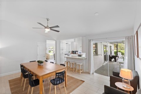 Casa en venta en Cape Coral, Florida, 4 dormitorios, 168.9 m2 № 1912587 - foto 19