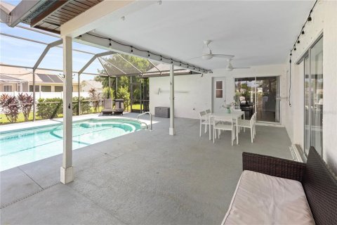 Casa en venta en Cape Coral, Florida, 4 dormitorios, 168.9 m2 № 1912587 - foto 25