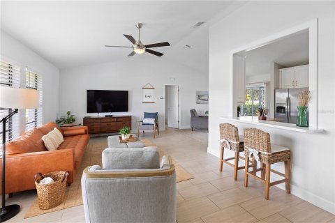 Casa en venta en Cape Coral, Florida, 4 dormitorios, 168.9 m2 № 1912587 - foto 6
