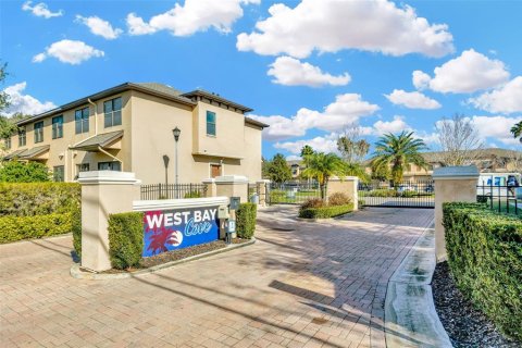 Adosado en venta en Tampa, Florida, 3 dormitorios, 156.08 m2 № 1858416 - foto 2