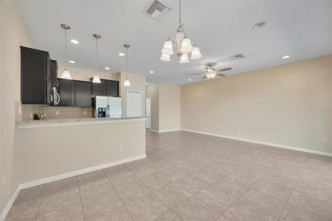 Adosado en venta en Tampa, Florida, 3 dormitorios, 156.08 m2 № 1858416 - foto 5