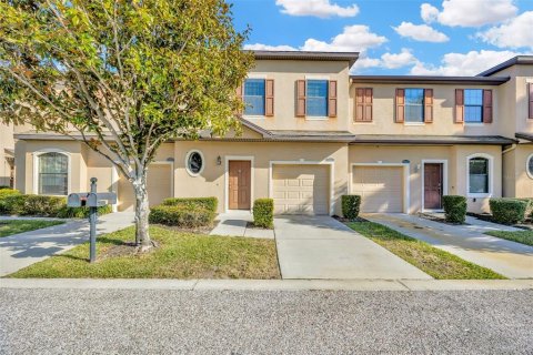 Adosado en venta en Tampa, Florida, 3 dormitorios, 156.08 m2 № 1858416 - foto 1