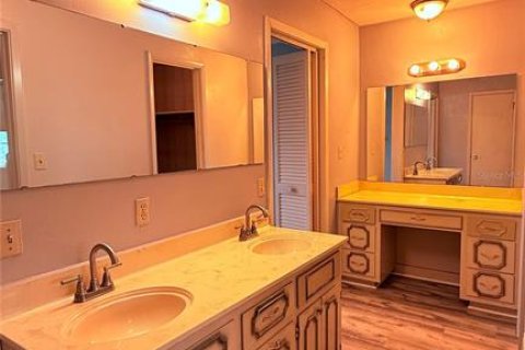 Villa ou maison à louer à Winter Haven, Floride: 3 chambres, 202.71 m2 № 2408769 - photo 28