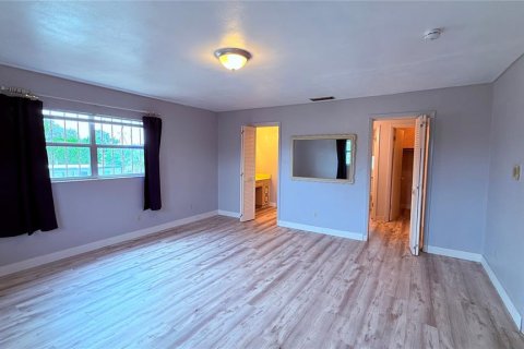 Villa ou maison à louer à Winter Haven, Floride: 3 chambres, 202.71 m2 № 2408769 - photo 23