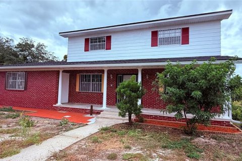 Villa ou maison à louer à Winter Haven, Floride: 3 chambres, 202.71 m2 № 2408769 - photo 2