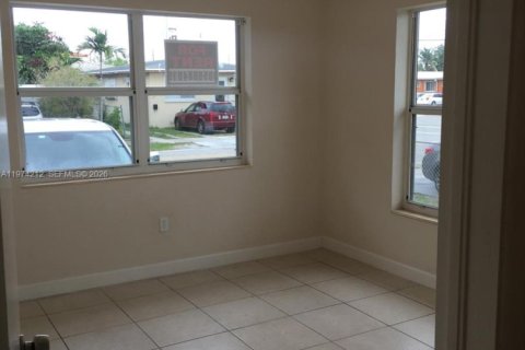 Immobilier commercial à vendre à Miami, Floride: 120.4 m2 № 2036499 - photo 20