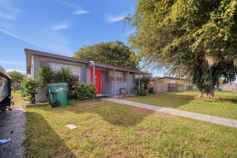 Villa ou maison à vendre à Homestead, Floride: 3 chambres, 92.9 m2 № 2407537 - photo 24