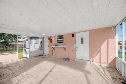Villa ou maison à vendre à Homestead, Floride: 3 chambres, 92.9 m2 № 2407537 - photo 18