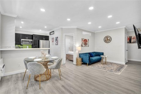 Villa ou maison à Bay Harbor Islands, Floride 2 chambres, 92.9 m2 № 2184618