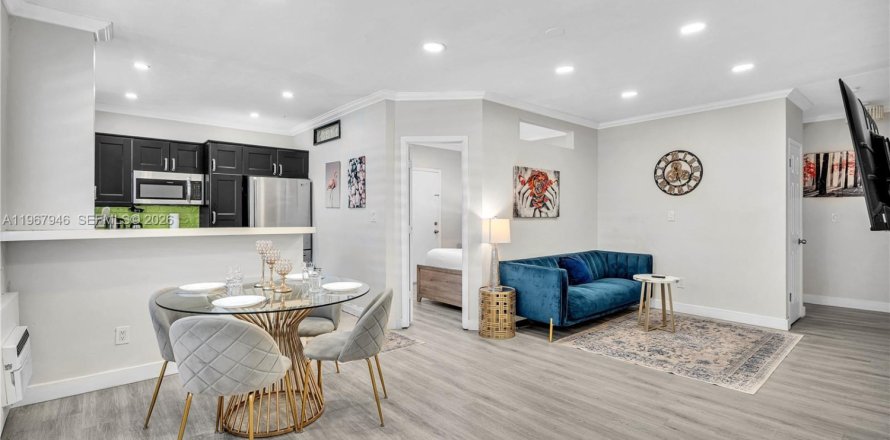 Villa ou maison à Bay Harbor Islands, Floride 2 chambres, 92.9 m2 № 2184618
