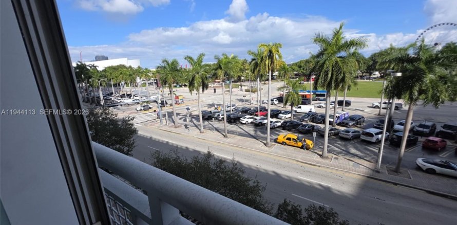 Studio à Condo à Miami, Floride № 2001176