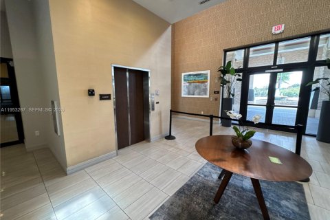 Снять в аренду квартиру в Дорал, Флорида 3 спальни, 114.83м2, № 2007553 - фото 29