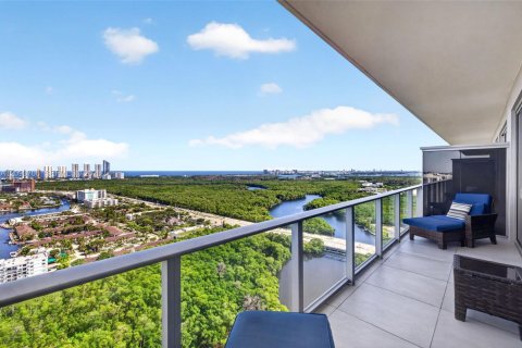 Copropriété à vendre à North Miami Beach, Floride: 2 chambres, 104.33 m2 № 2382952 - photo 13