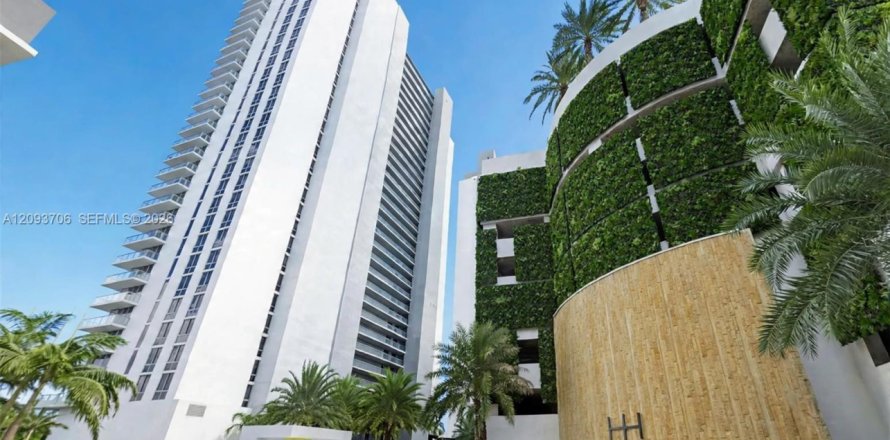 Condo à North Miami Beach, Floride, 2 chambres № 2382952