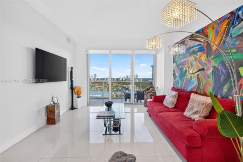 Copropriété à vendre à North Miami Beach, Floride: 2 chambres, 104.33 m2 № 2382952 - photo 2