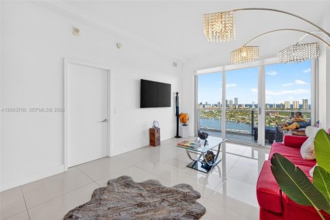 Copropriété à vendre à North Miami Beach, Floride: 2 chambres, 104.33 m2 № 2382952 - photo 4