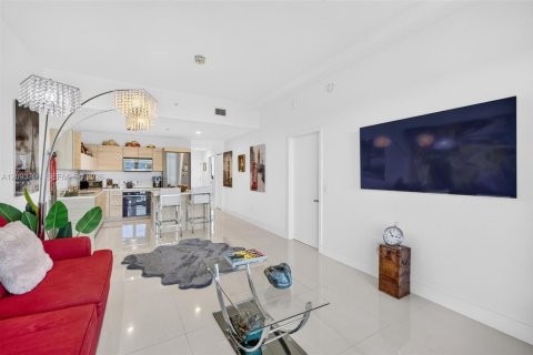 Copropriété à vendre à North Miami Beach, Floride: 2 chambres, 104.33 m2 № 2382952 - photo 19