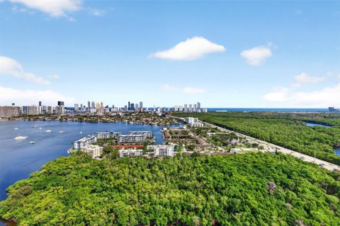Copropriété à vendre à North Miami Beach, Floride: 2 chambres, 104.33 m2 № 2382952 - photo 6