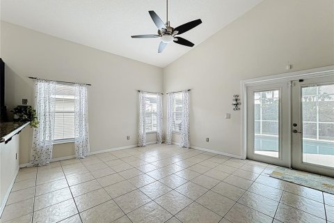 House in Davenport, Florida 5 bedrooms, 220.74 sq.m. № 1894519 - photo 6