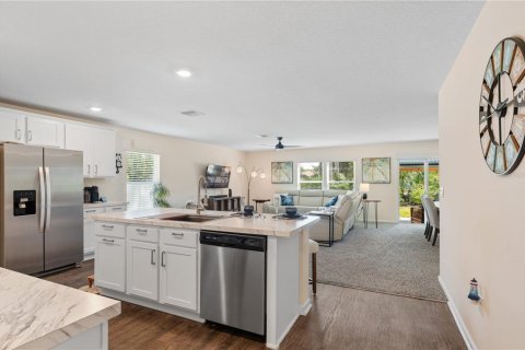 House in Palm Coast, Florida 4 bedrooms, 172.98 sq.m. № 2429163 - photo 17