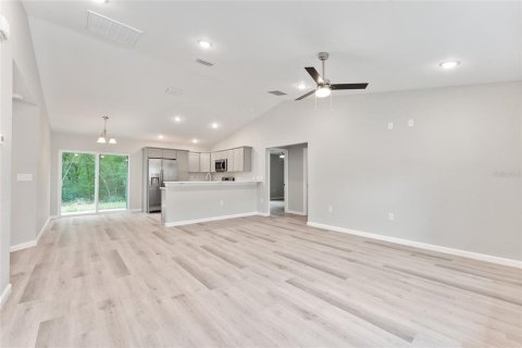 House in Belleview, Florida 3 bedrooms, 125.6 sq.m. № 2166070 - photo 4