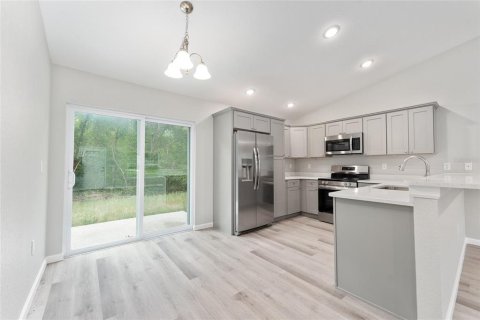 House in Belleview, Florida 3 bedrooms, 125.6 sq.m. № 2166070 - photo 8